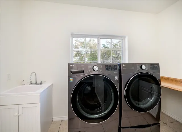 $1,699,999 | 16206 Sweetwood Trail, Austin, TX 78737