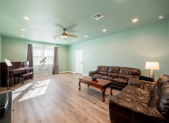 $1,699,999 | 16206 Sweetwood Trail, Austin, TX 78737