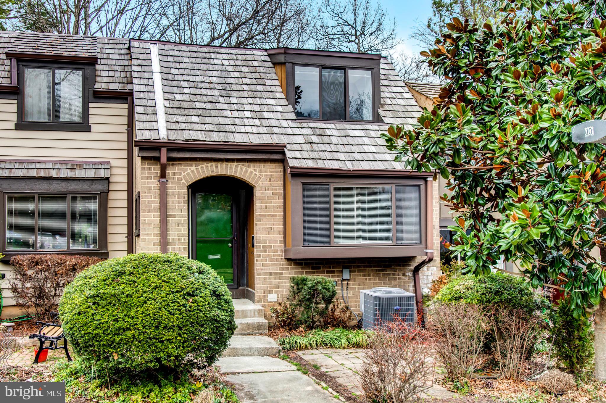 1518 Scandia Circle Reston, VA 20190 - Photo 2 of 55