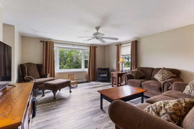 $599,000 | 3 Foothill Lane, Sanford, ME 04073