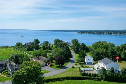 $2,900,000 | 44 Seabury Point Road, Duxbury, MA 02332