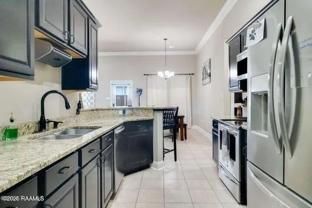 $2,000 | 119 Peak Valley Street, Youngsville, LA 70592