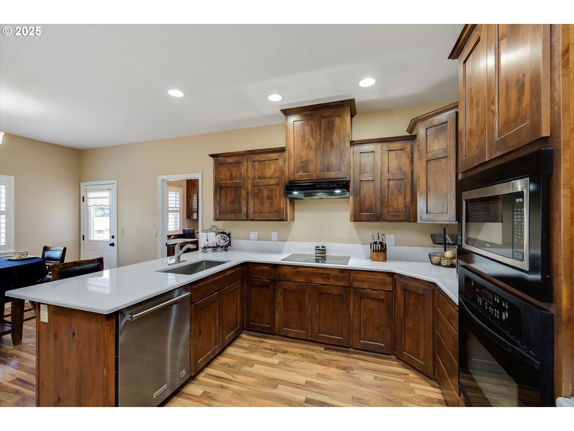 125 Telford Road Oregon City, OR 97045 - Photo 18 of 42 a kitchen with lots of counter space sink and appliances