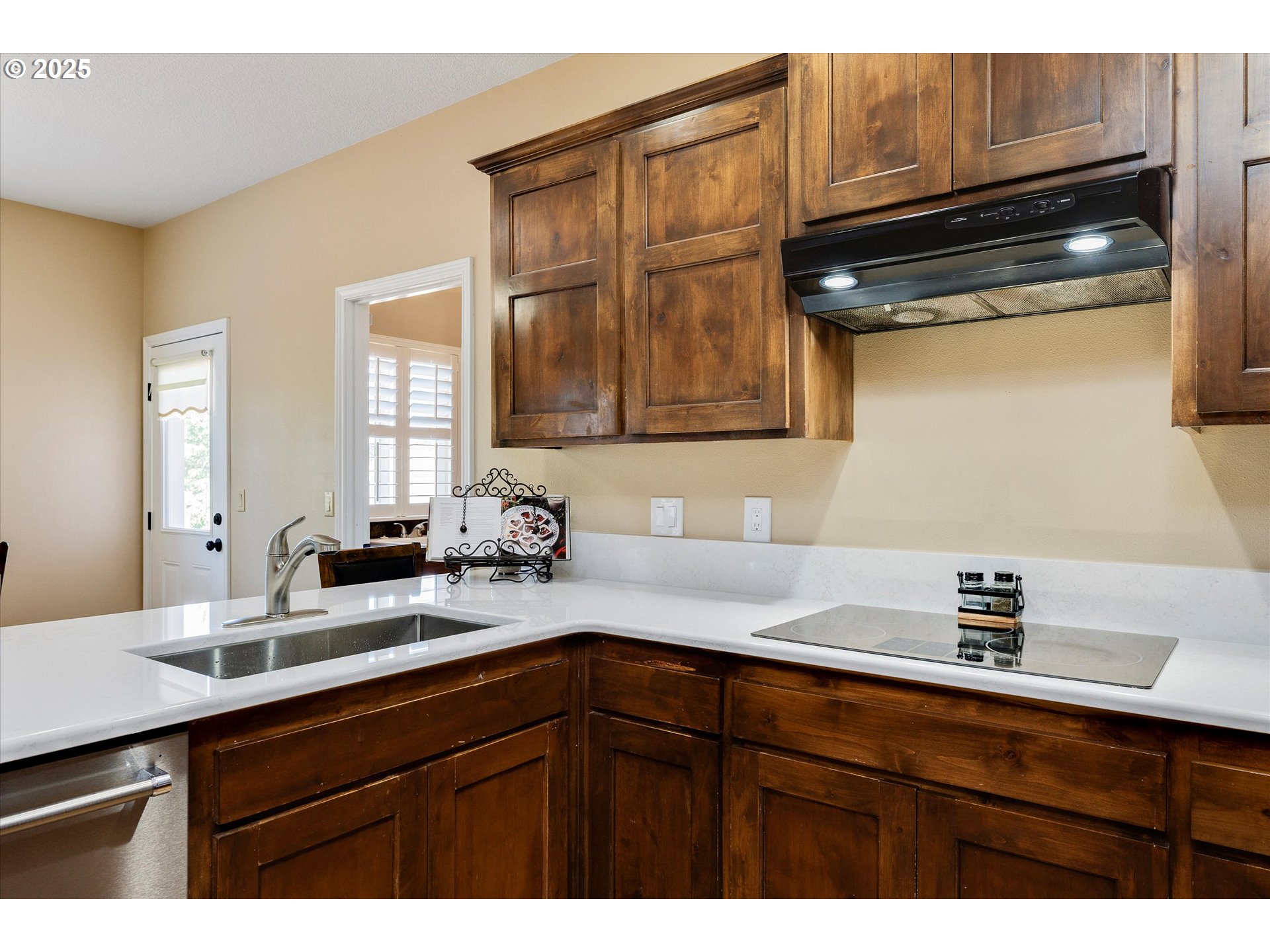 125 Telford Road Oregon City, OR 97045 - Photo 20 of 42 a kitchen with a sink and cabinets