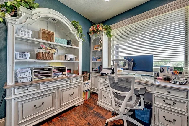 $929,000 | 262 County Road 002, Hallettsville, TX 77964