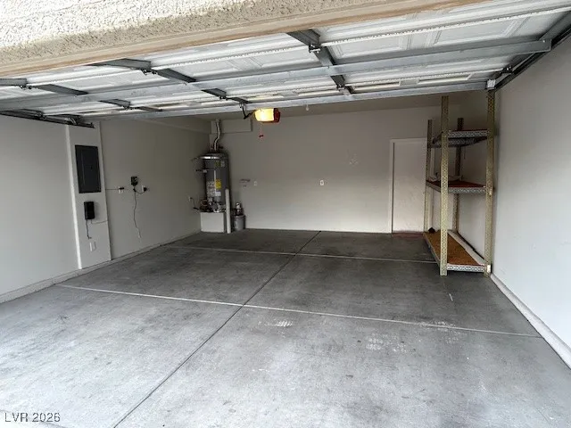 $1,825 | 2526 Evening Twilight Avenue, Henderson, NV 89044