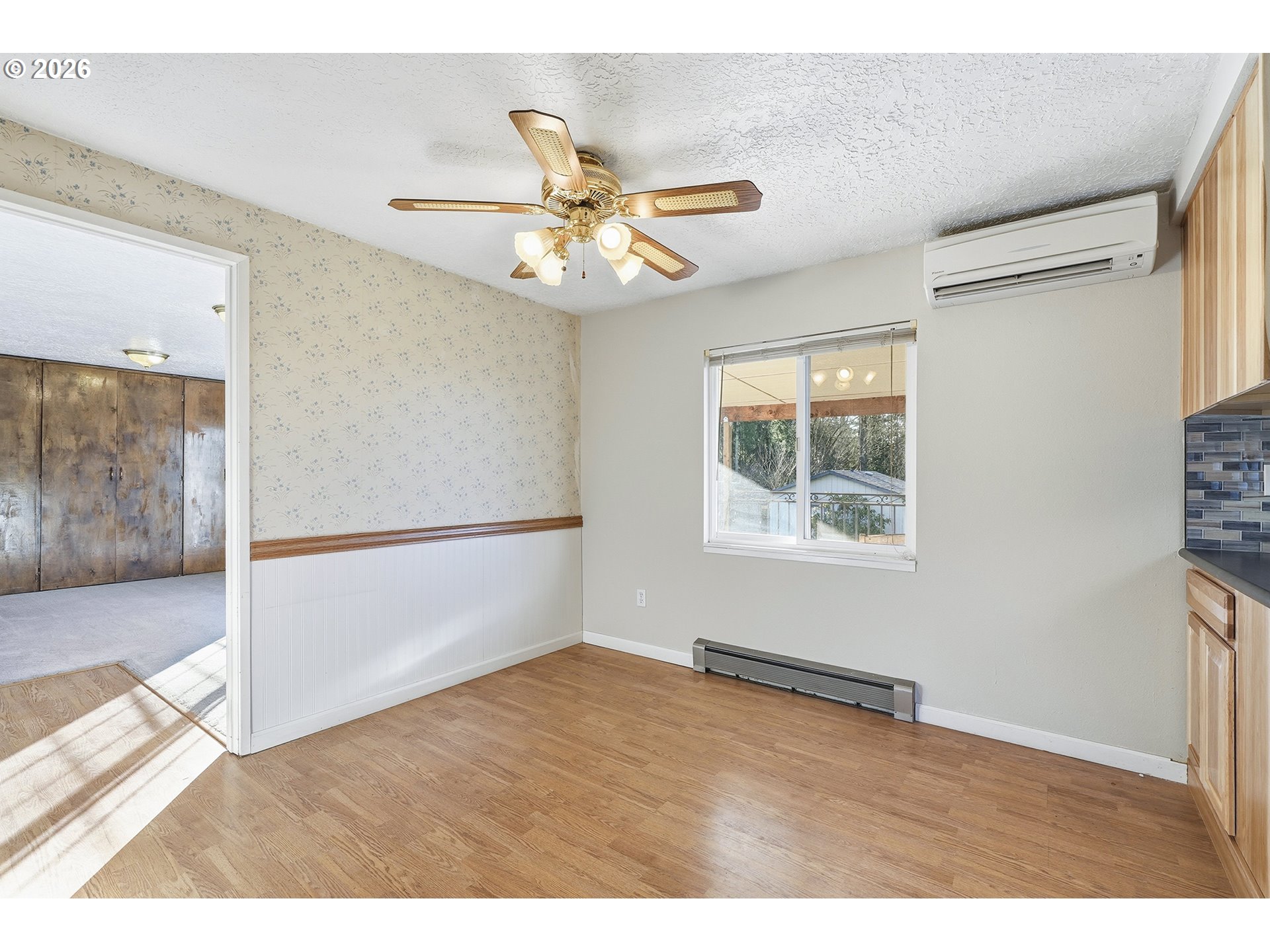 18630 Southeast Sunnyside Road Damascus, OR 97089 - Photo 14 of 37 Dining Area