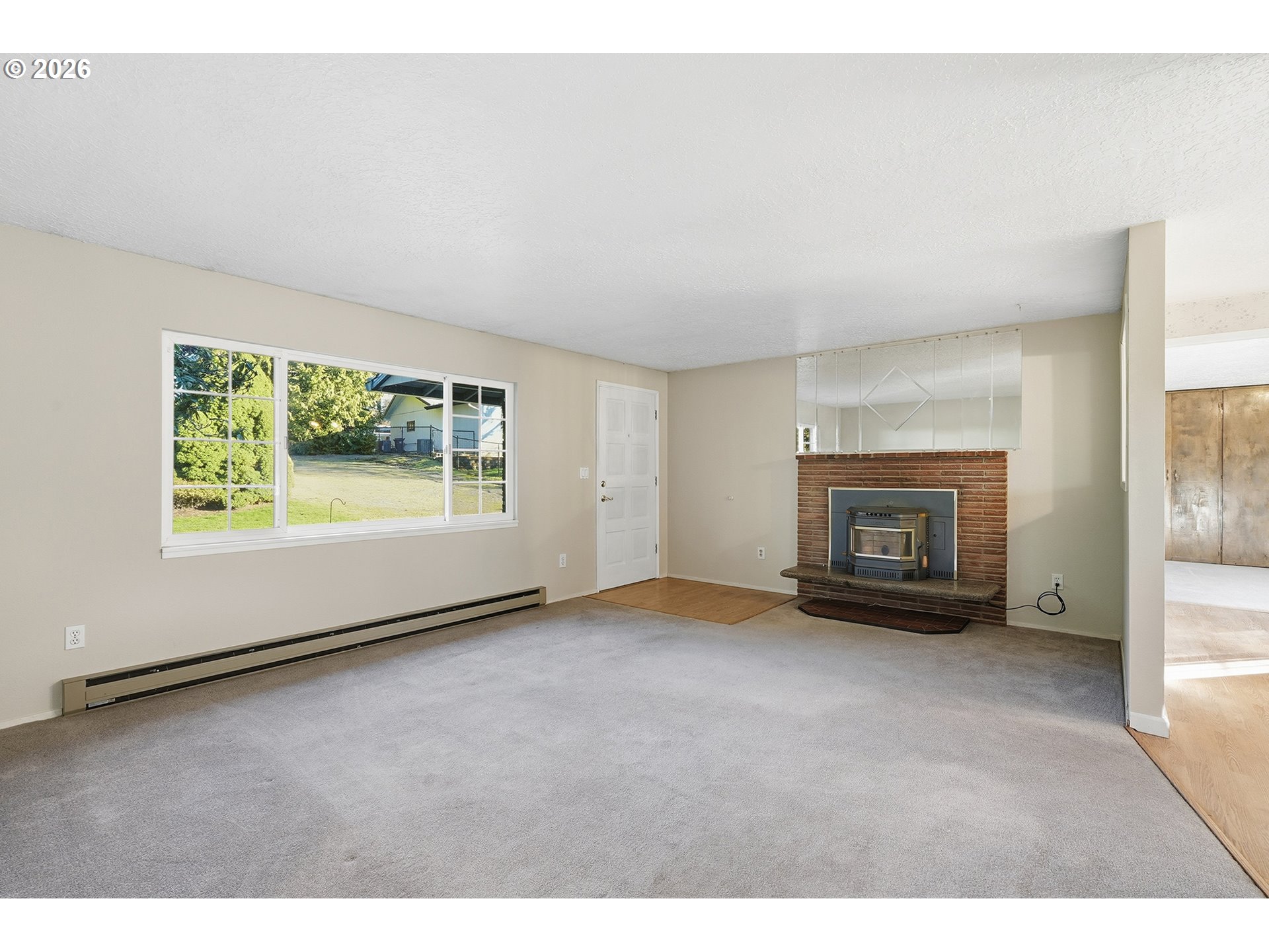 18630 Southeast Sunnyside Road Damascus, OR 97089 - Photo 7 of 37 Living Room