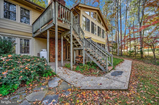 a view of an outdoor space