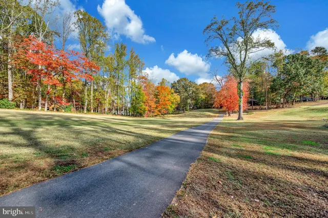 $399,900 | 104 Appleview Court, Locust Grove, VA 22508