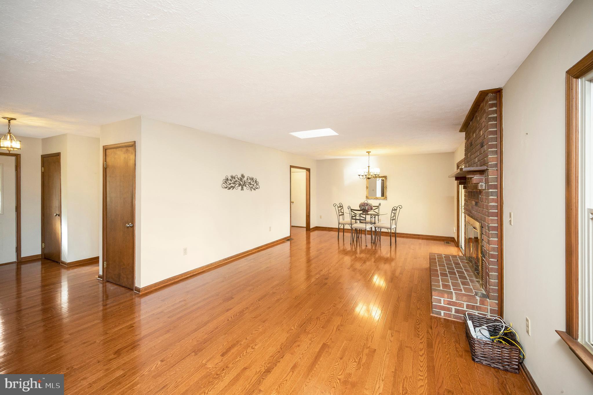 104 Appleview Court Locust Grove, VA 22508 - Photo 6 of 65 Open and airy spaces