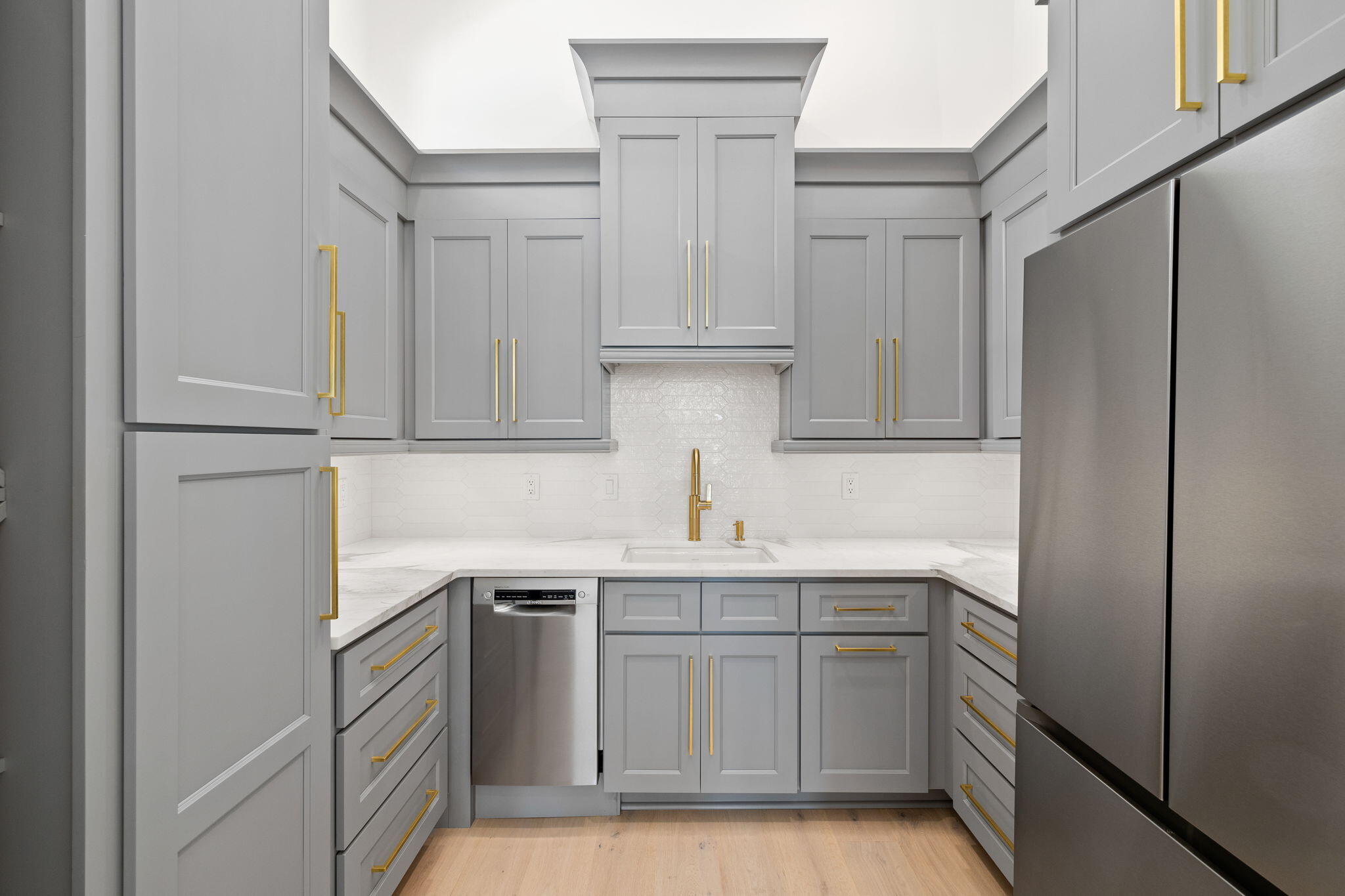 45 Emerald Ridge Santa Rosa Beach, FL 32459 - Photo 20 of 58 a kitchen with a sink cabinets and stainless steel appliances