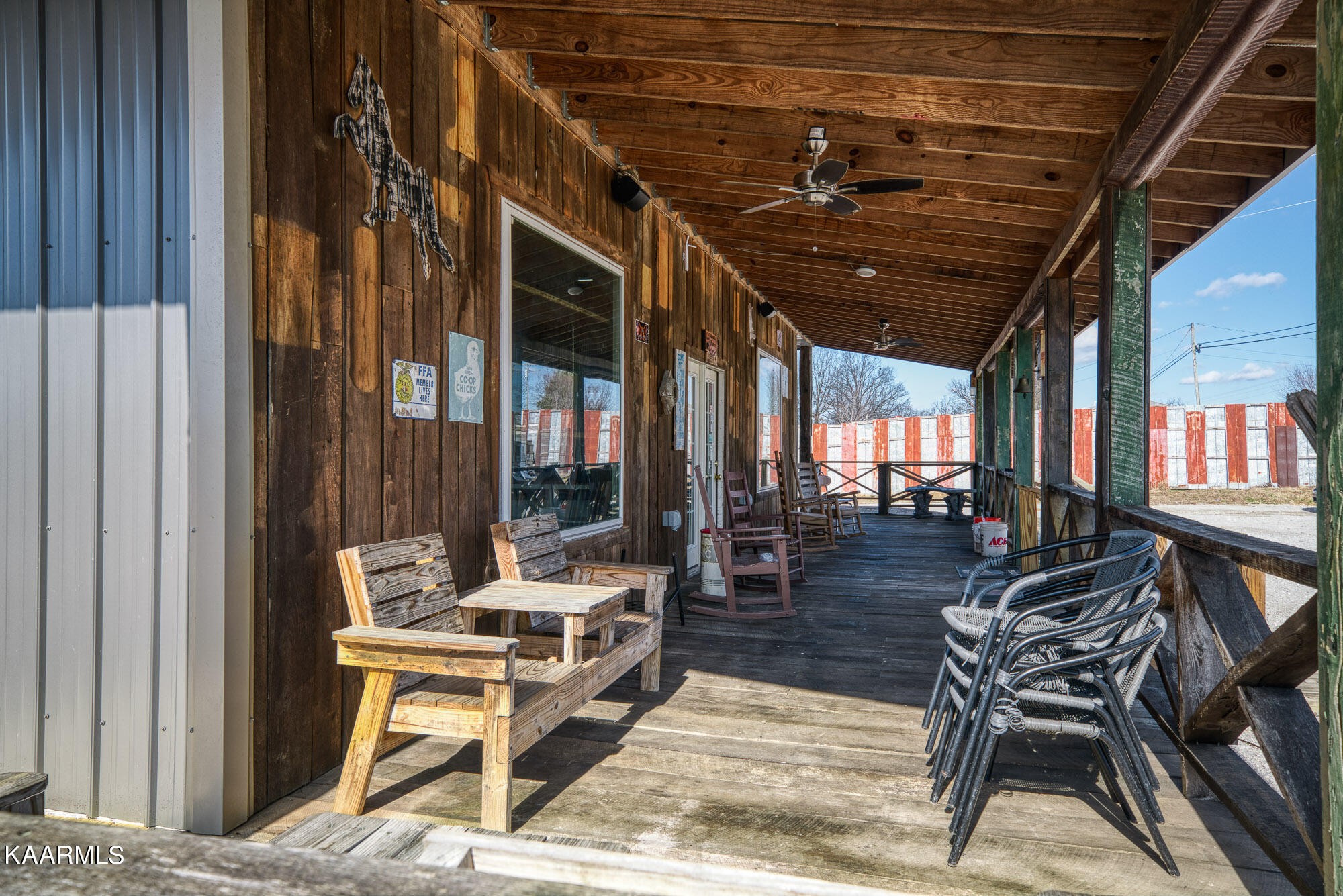 1037 Austin Road Sparta, TN 38583 - Photo 21 of 32 a outdoor space with patio furniture and a potted plant