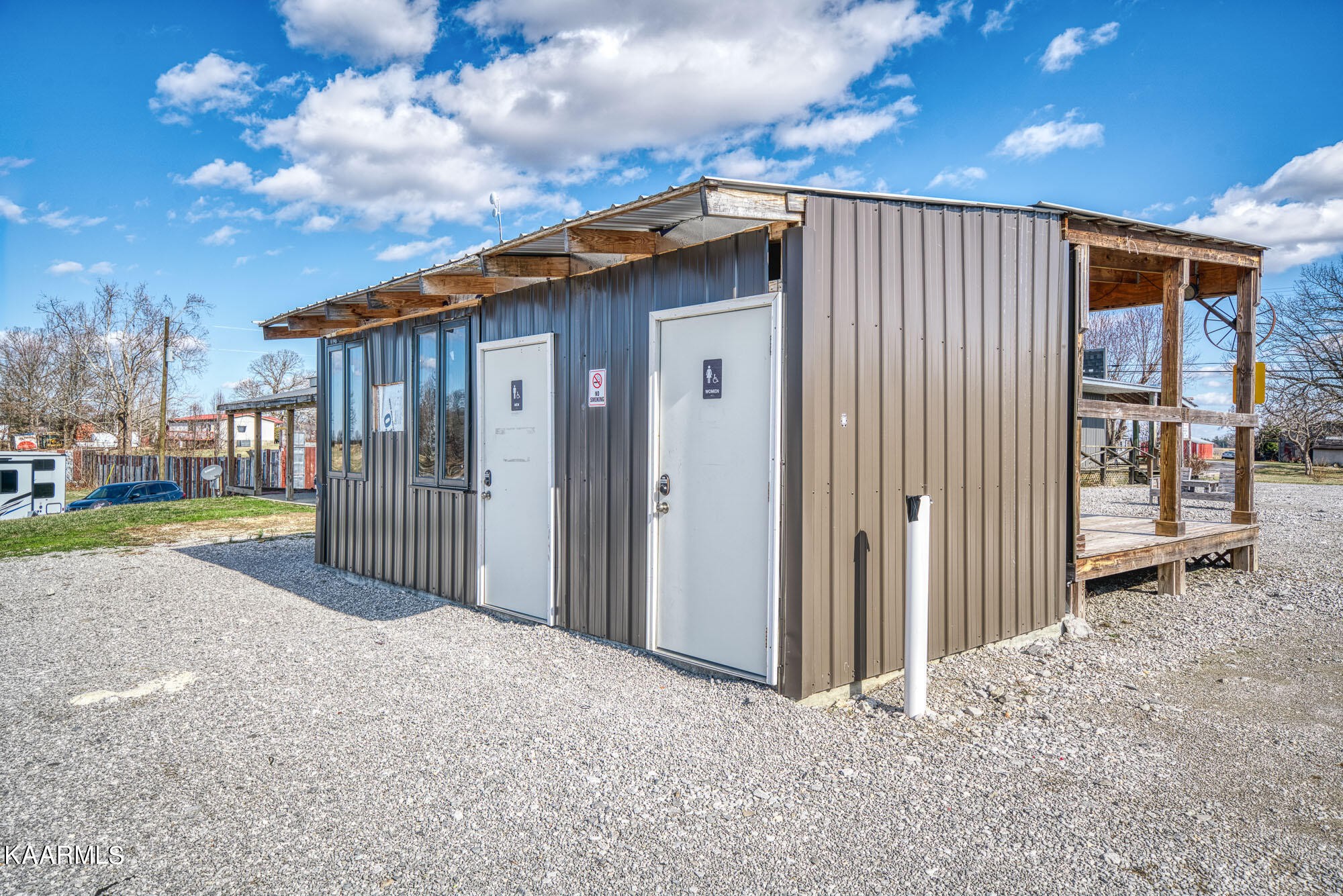 1037 Austin Road Sparta, TN 38583 - Photo 24 of 32 a view of a house with backyard and garden