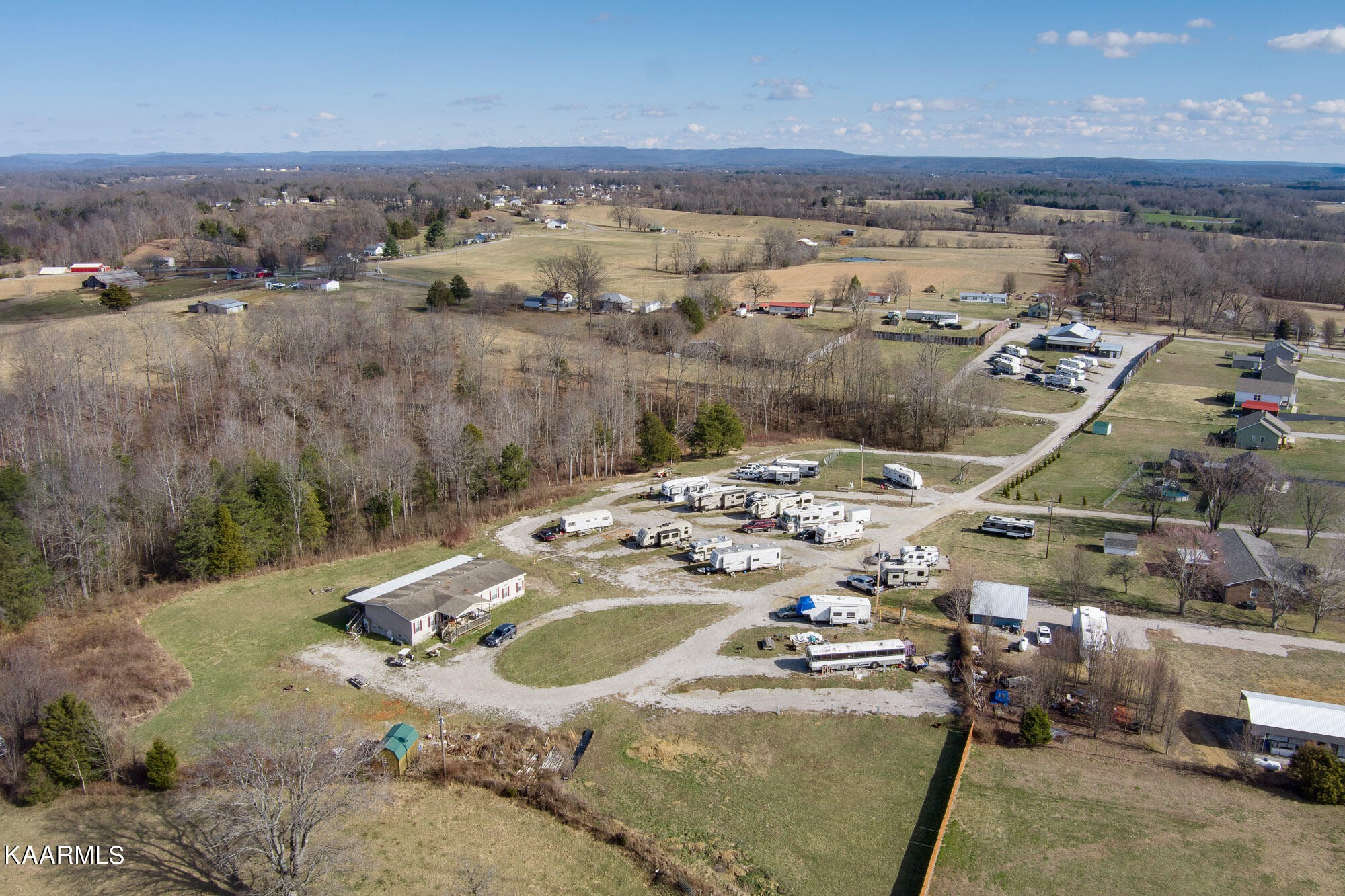 1037 Austin Road Sparta, TN 38583 - Photo 10 of 32 a view of a city