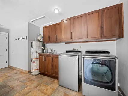 $2,395,000 | 3040 Northeast 46th Street, Fort Lauderdale, FL 33308