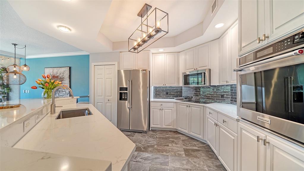 401 North Point Road, Unit 303 Osprey, FL 34229 - Photo 15 of 100 Gallery Image 15