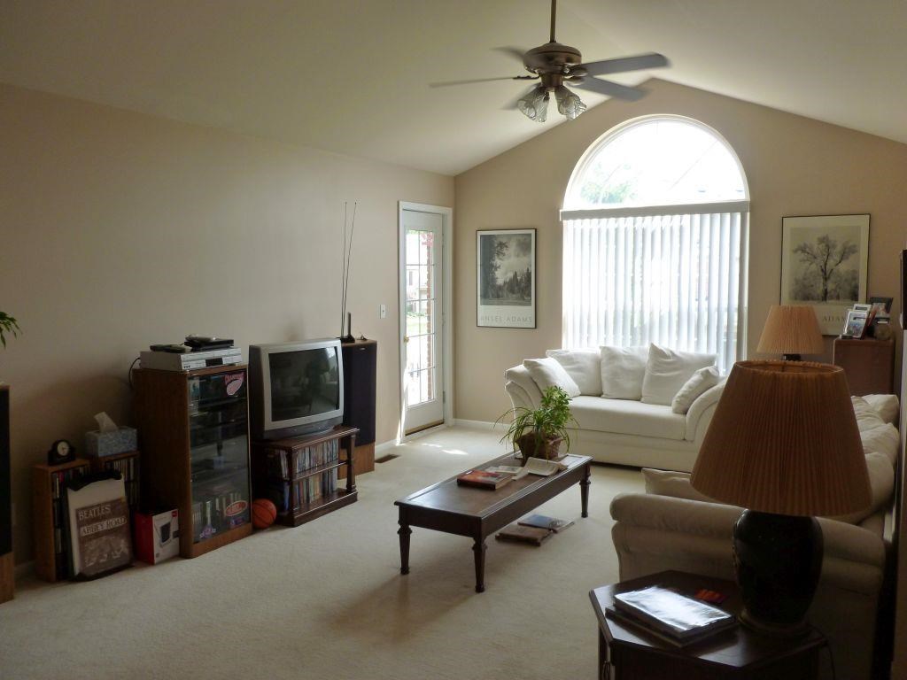3509 Tremonte Circle, Unit 303 Rochester, MI 48306 - Photo 7 of 30 Great Room 1