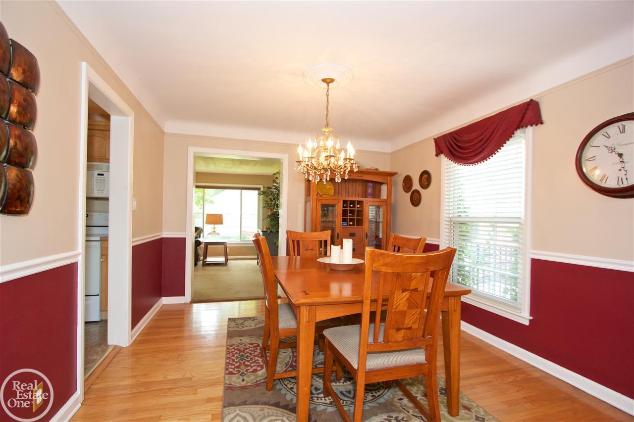 451 Touraine Road Grosse Pointe, MI 48236 - Photo 16 of 40 31329741-15.JPG