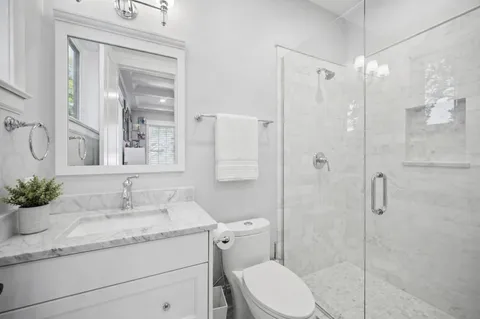 $1,985,000 | 909 Glenwood Lane, Glenview, IL 60025