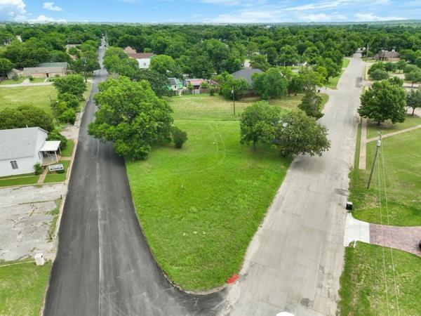 602 Trinity Street Cleburne, TX 76031 - Photo 7 of 11