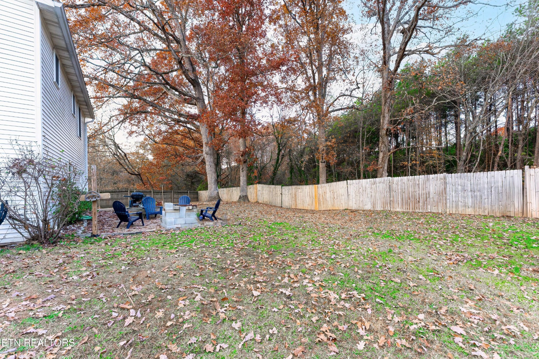 1935 Poplar Hill Road Knoxville, TN 37922 - Photo 23 of 25 a view of a yard with a house and a tree