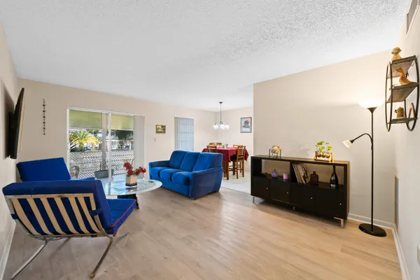 $115,000 | 5180 East Sabal Palm Boulevard, Unit 239, Tamarac, FL 33319