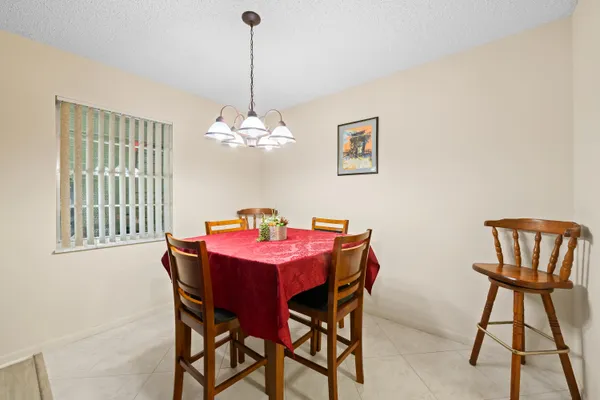 $115,000 | 5180 East Sabal Palm Boulevard, Unit 239, Tamarac, FL 33319