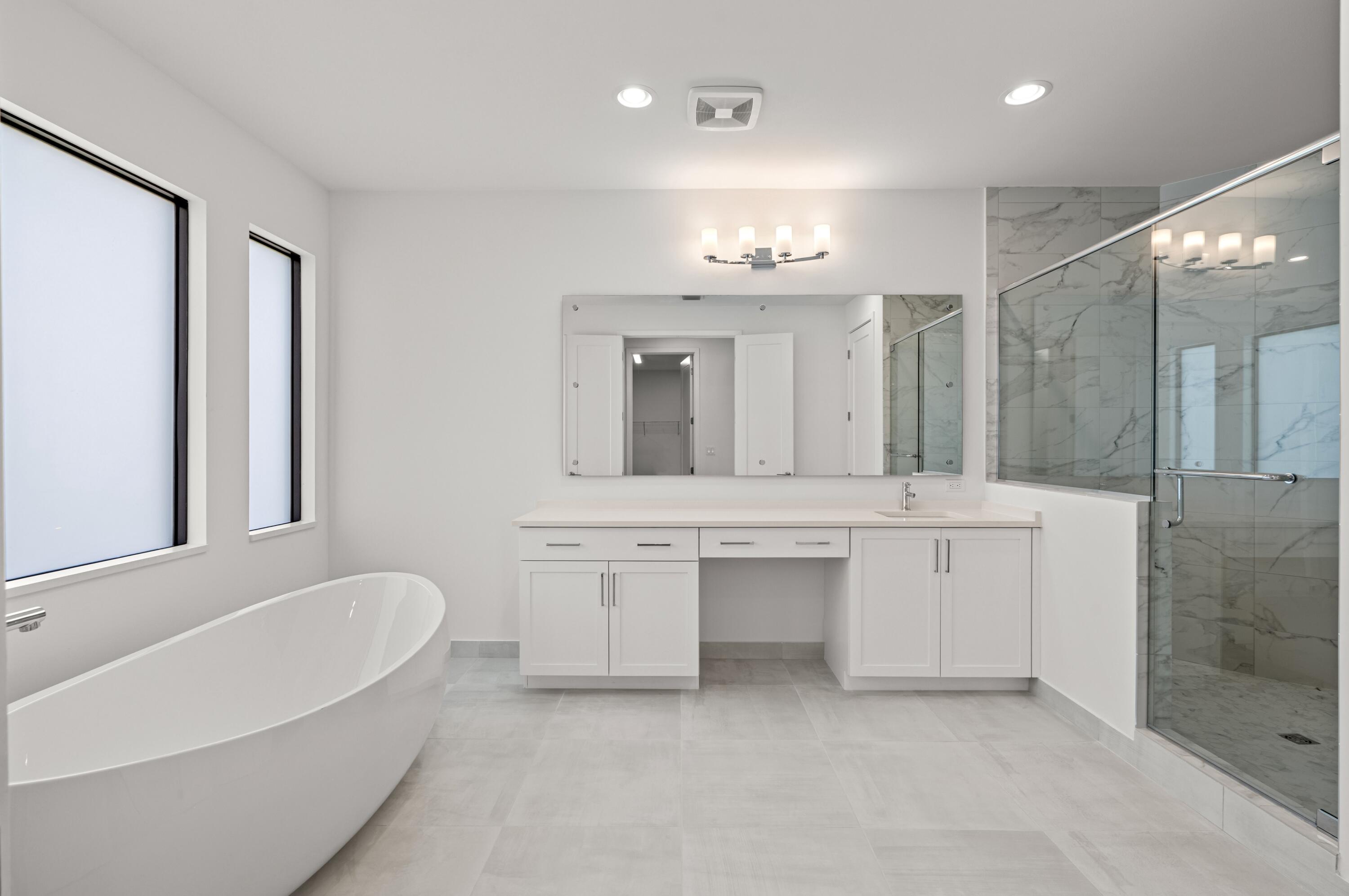 8360 Crystal Downs Avenue Boca Raton, FL 33434 - Photo 23 of 42 Primary Bathroom