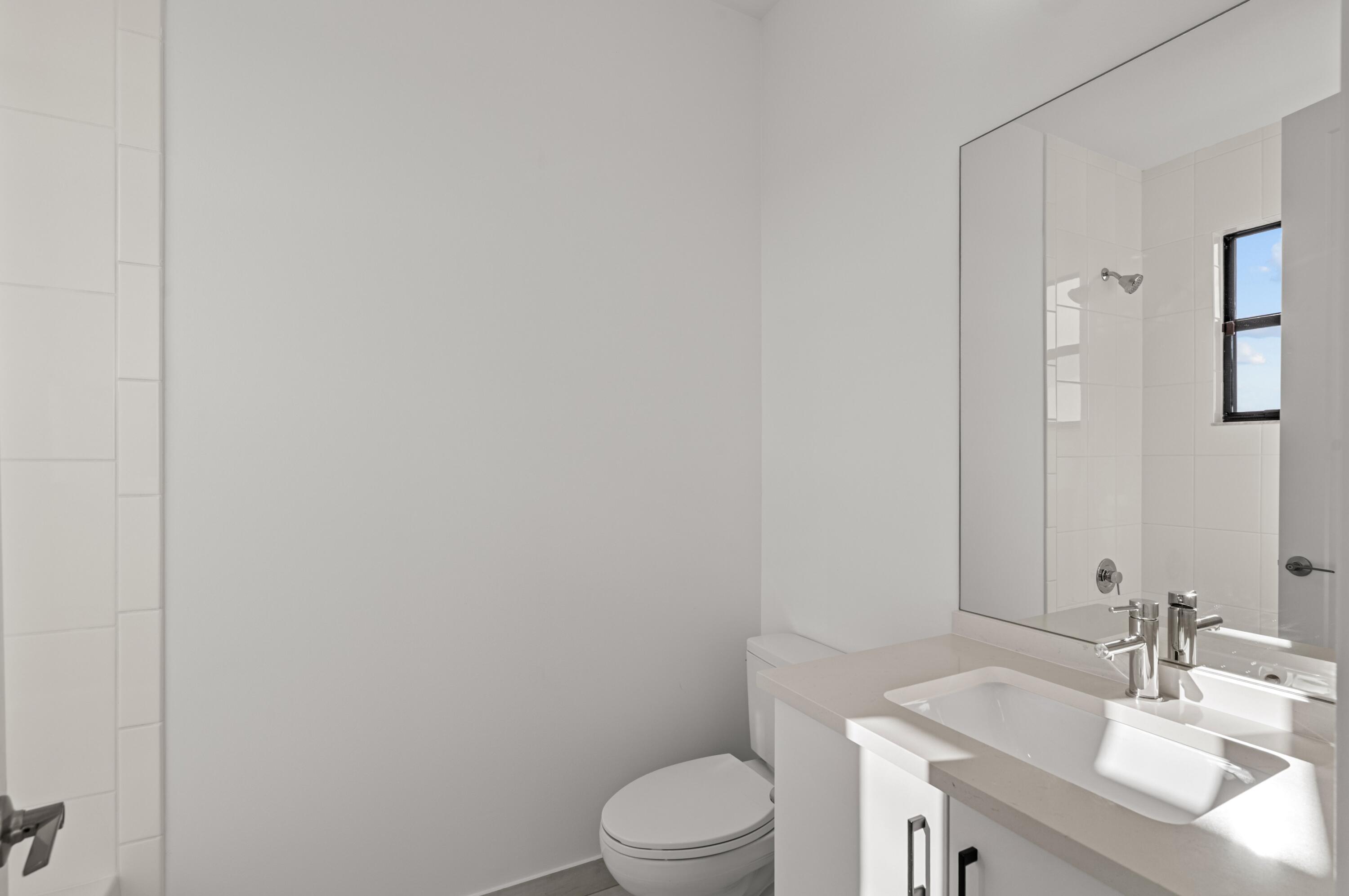 8360 Crystal Downs Avenue Boca Raton, FL 33434 - Photo 27 of 42 Bathroom 2