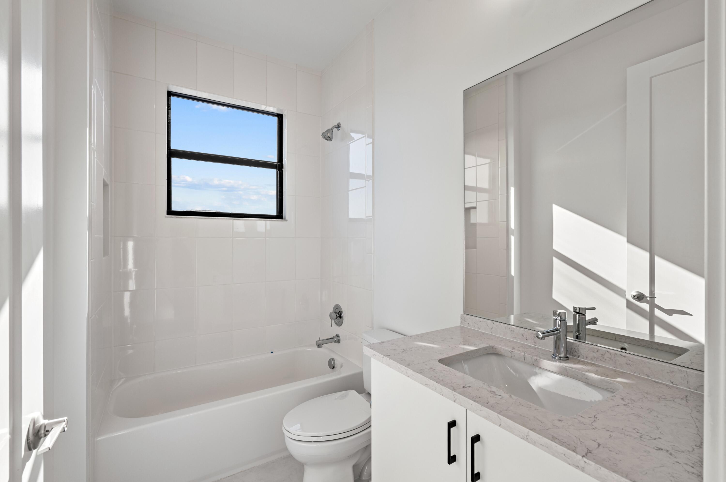 8360 Crystal Downs Avenue Boca Raton, FL 33434 - Photo 29 of 42 Bathroom 3