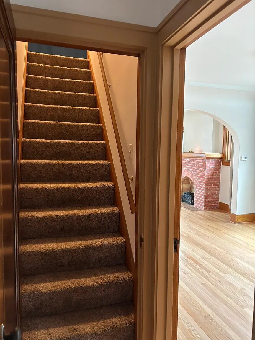 1238 Monroe Avenue Racine, WI 53405 - Photo 23 of 33 Stairs