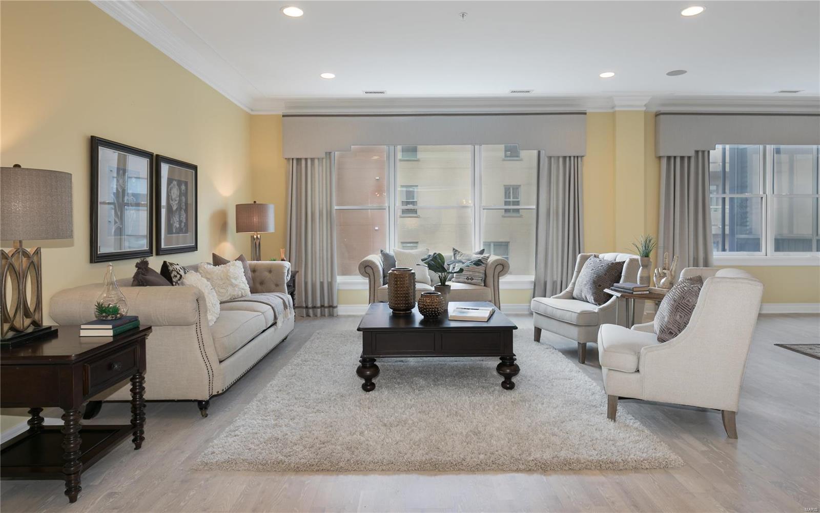750 South Hanley Road, Unit 66 St. Louis, MO 63105 - Photo 1 of 26 Gallery Image 1