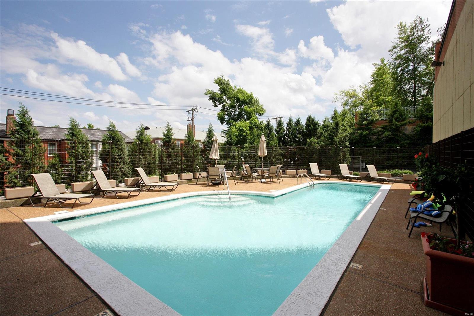 750 South Hanley Road, Unit 66 St. Louis, MO 63105 - Photo 24 of 26 Gallery Image 24