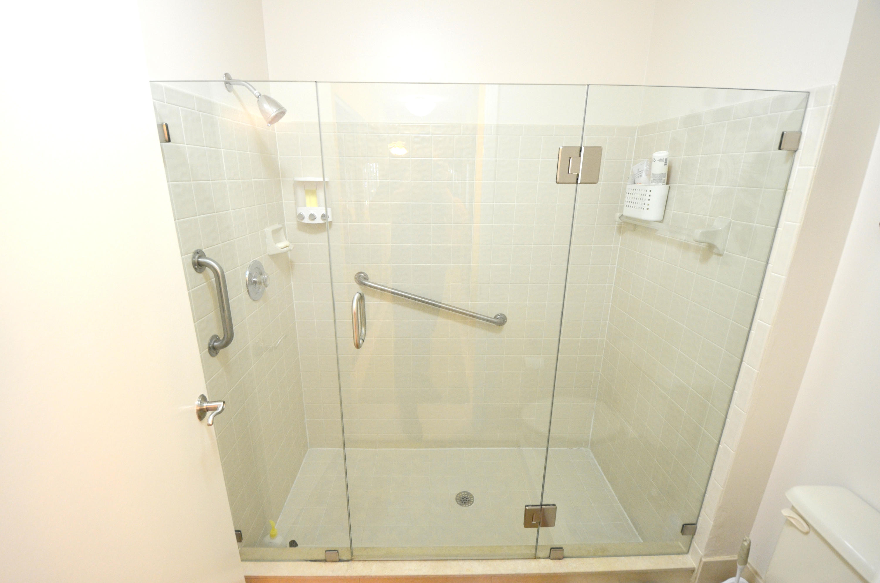 8202 Springtree Road Boca Raton, FL 33496 - Photo 16 of 28 shower-master