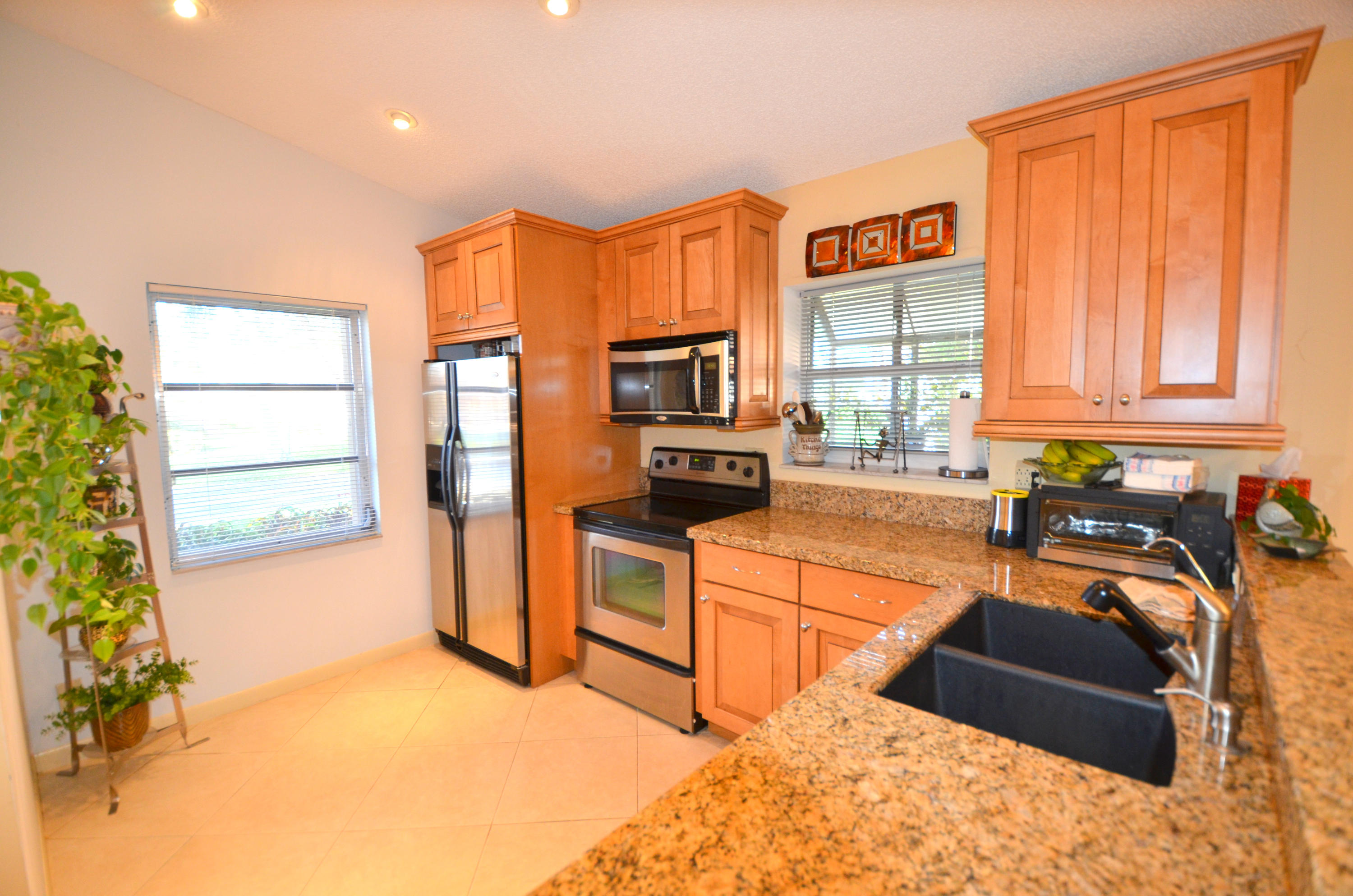 8202 Springtree Road Boca Raton, FL 33496 - Photo 3 of 28 DSC_9960