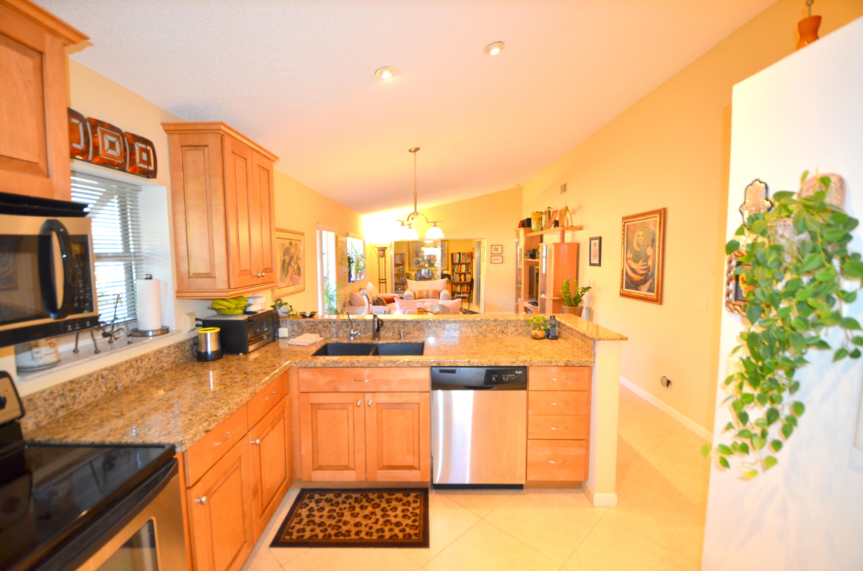 8202 Springtree Road Boca Raton, FL 33496 - Photo 4 of 28 DSC_9967