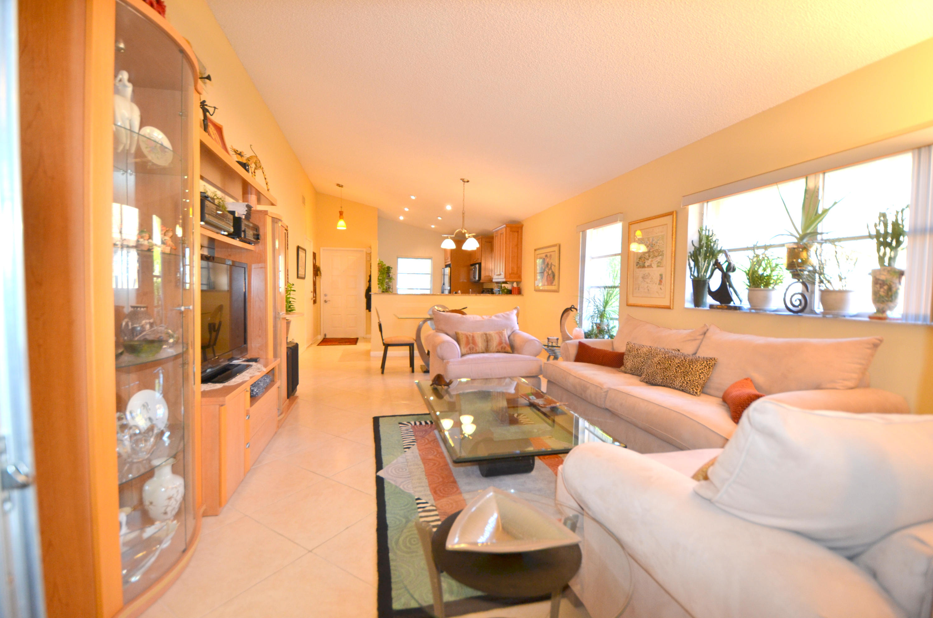 8202 Springtree Road Boca Raton, FL 33496 - Photo 9 of 28 DSC_9977