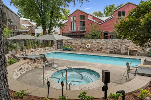 $1,379,783 | 532 Grove Street, Healdsburg, CA 95448