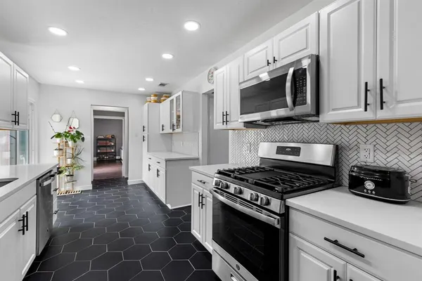 $330,000 | 2621 Jasmine Lane, Plano, TX 75074