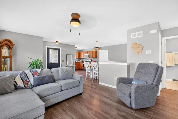 $375,000 | 19 Cordelia Crescent, Madison, WI 53704