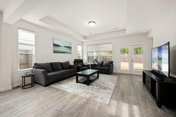 $2,300 | 33142 School Hl Road, Fulshear, TX 77441