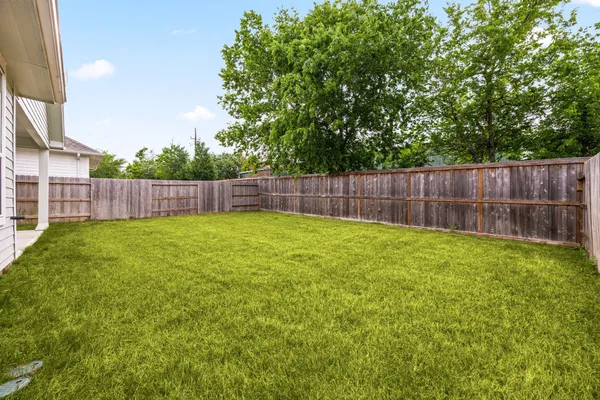 $2,300 | 33142 School Hl Road, Fulshear, TX 77441