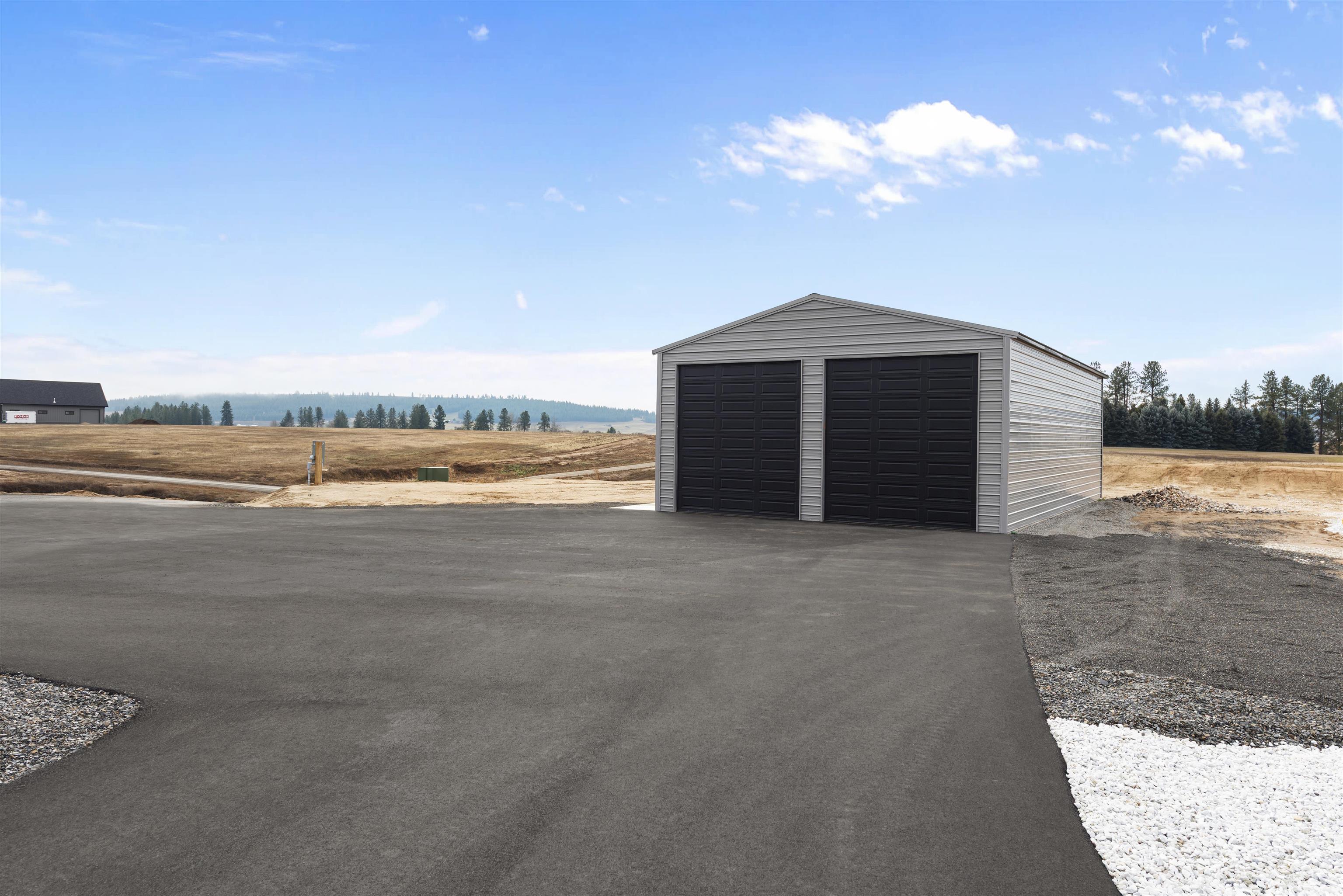 13790 North Bruce Road Mead, WA 99021 - Photo 15 of 49