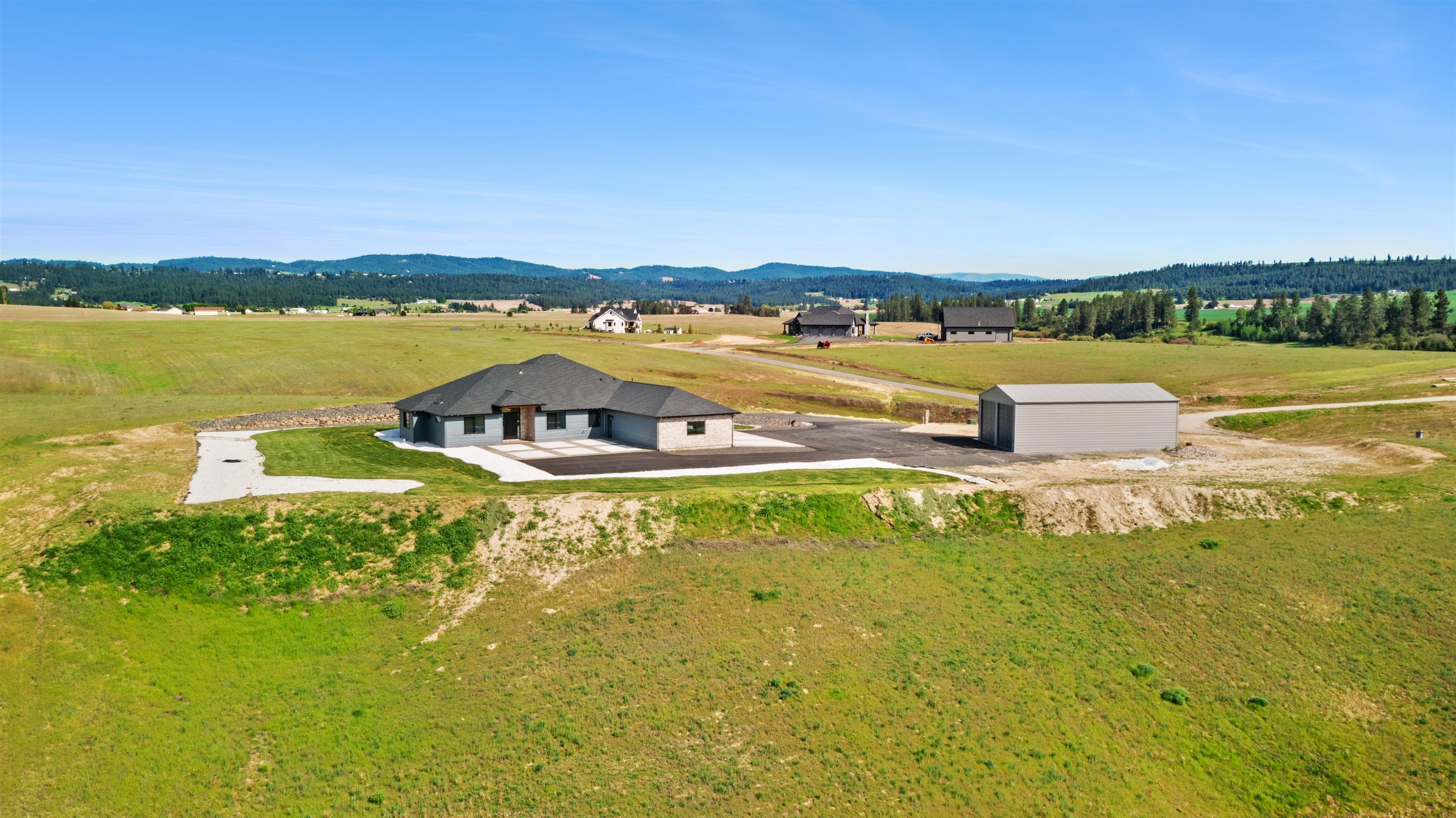 13790 North Bruce Road Mead, WA 99021 - Photo 3 of 49