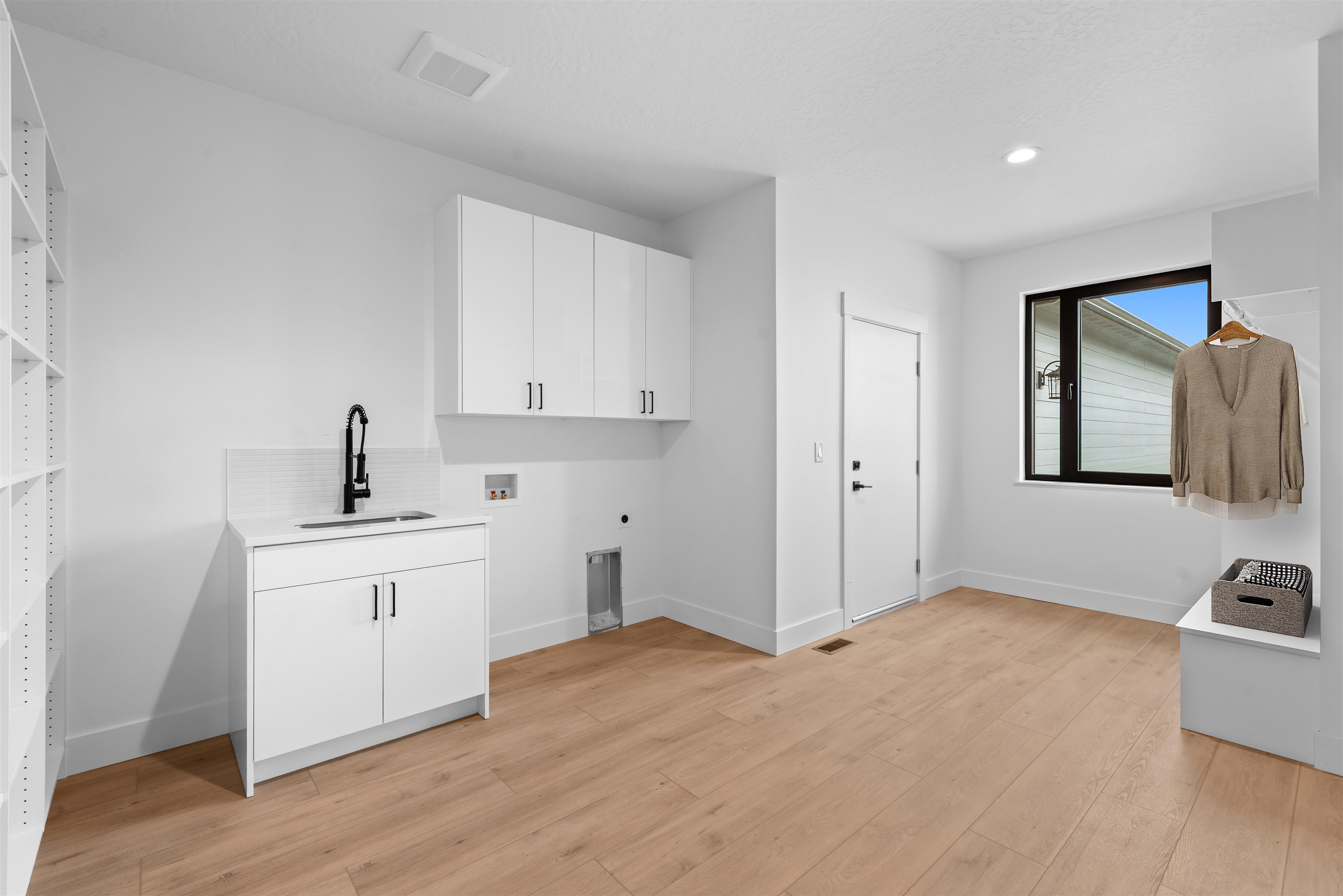 13790 North Bruce Road Mead, WA 99021 - Photo 43 of 49