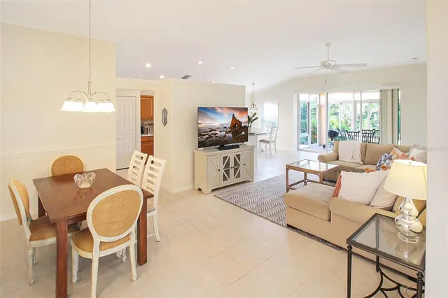 $4,100 | 163 Braemar Avenue, Venice, FL 34293