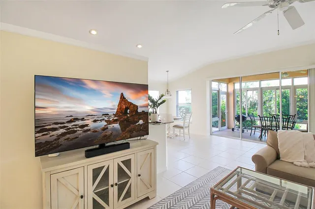 $4,100 | 163 Braemar Avenue, Venice, FL 34293