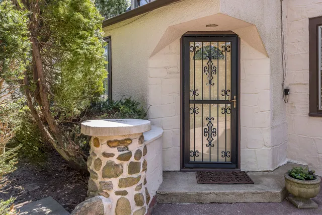 $2,495,000 | Undisclosed Address, Southampton, NY 11968