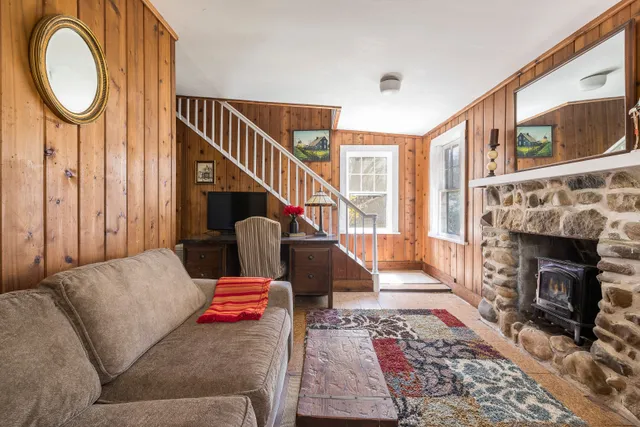 $2,495,000 | Undisclosed Address, Southampton, NY 11968